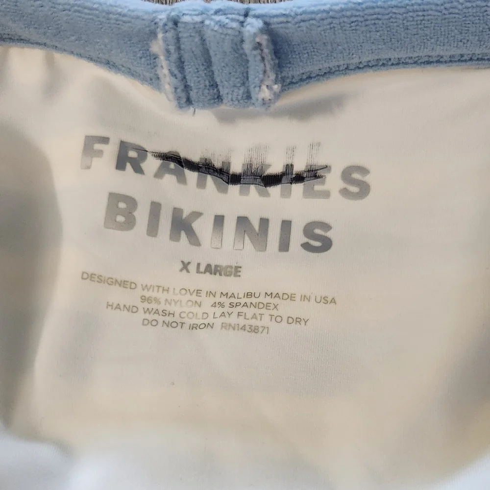 Frankies Bikinis chic bikini